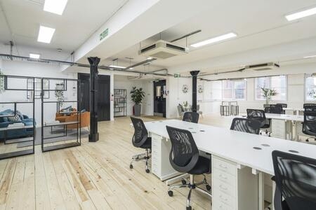 Office to let at Fergusson House,London EC1